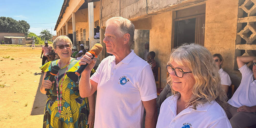 Andreas und Marianne Böker eröffnen unsere Schule in Togo